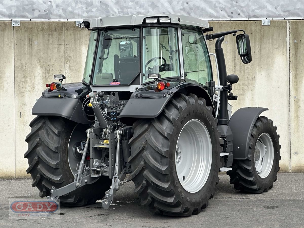 Traktor du type Massey Ferguson MF 5S.135 Dyna-6 Efficient, Neumaschine en Lebring (Photo 2)