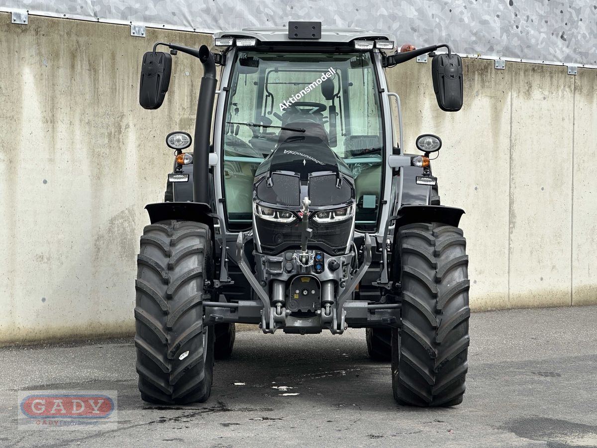 Traktor van het type Massey Ferguson MF 5S.135 Dyna-6 Efficient, Neumaschine in Lebring (Foto 3)