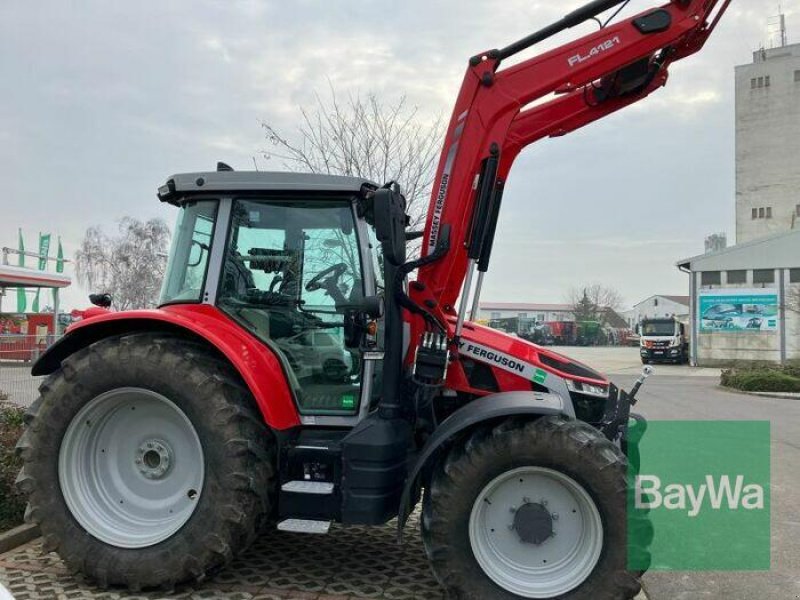 Traktor του τύπου Massey Ferguson MF 5S.135 DYNA-6 EXCLUSIVE MAS, Gebrauchtmaschine σε München (Φωτογραφία 1)