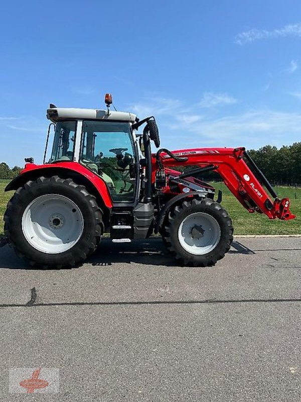 Traktor of the type Massey Ferguson MF 5S.145 Dyna-6 "Efficient", Vorführmaschine in Oederan (Picture 1)