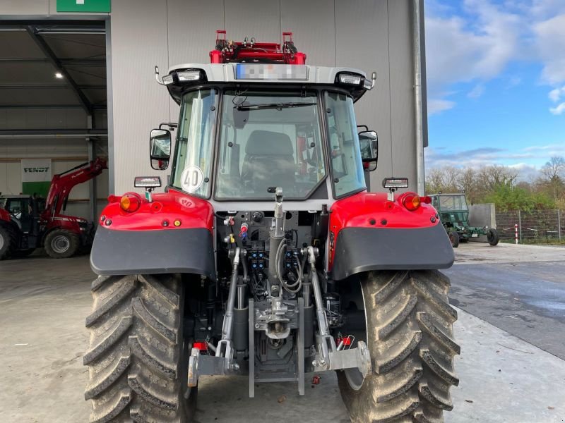 Traktor du type Massey Ferguson MF 5S.145 DYNA-6 EXCLUSIVE MAS, Vorführmaschine en Eichendorf (Photo 4)