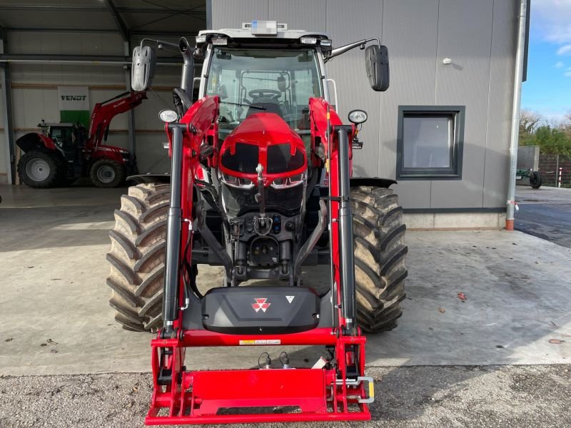 Traktor του τύπου Massey Ferguson MF 5S.145 DYNA-6 EXCLUSIVE MAS, Gebrauchtmaschine σε Eichendorf (Φωτογραφία 3)