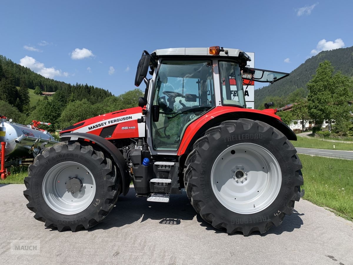 Traktor a típus Massey Ferguson MF 5S.145 Dyna-6 Exclusive, Neumaschine ekkor: Eben (Kép 5)