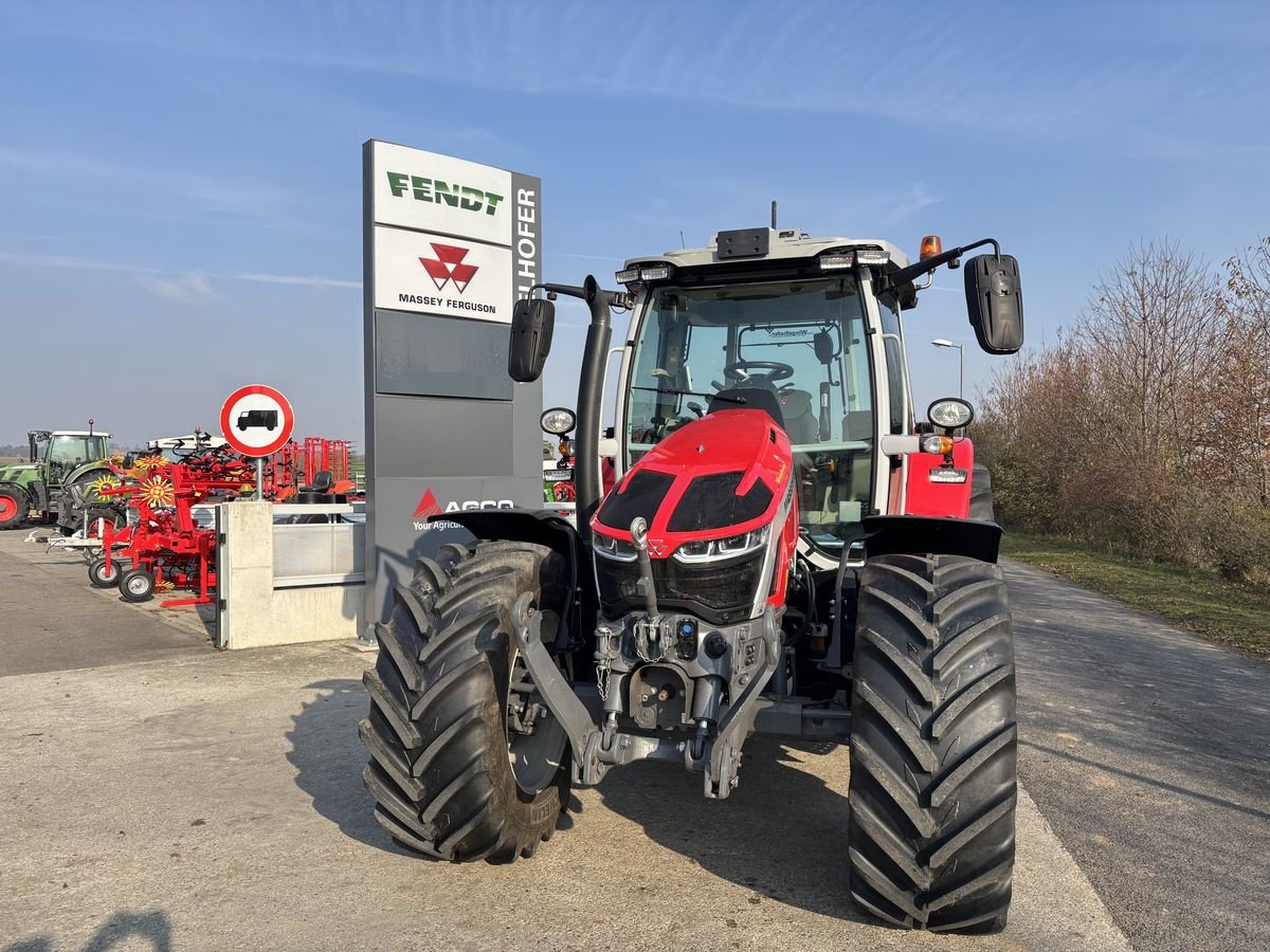 Traktor des Typs Massey Ferguson MF 5S.145 Dyna-6 Exclusive, Vorführmaschine in Starrein (Bild 1)