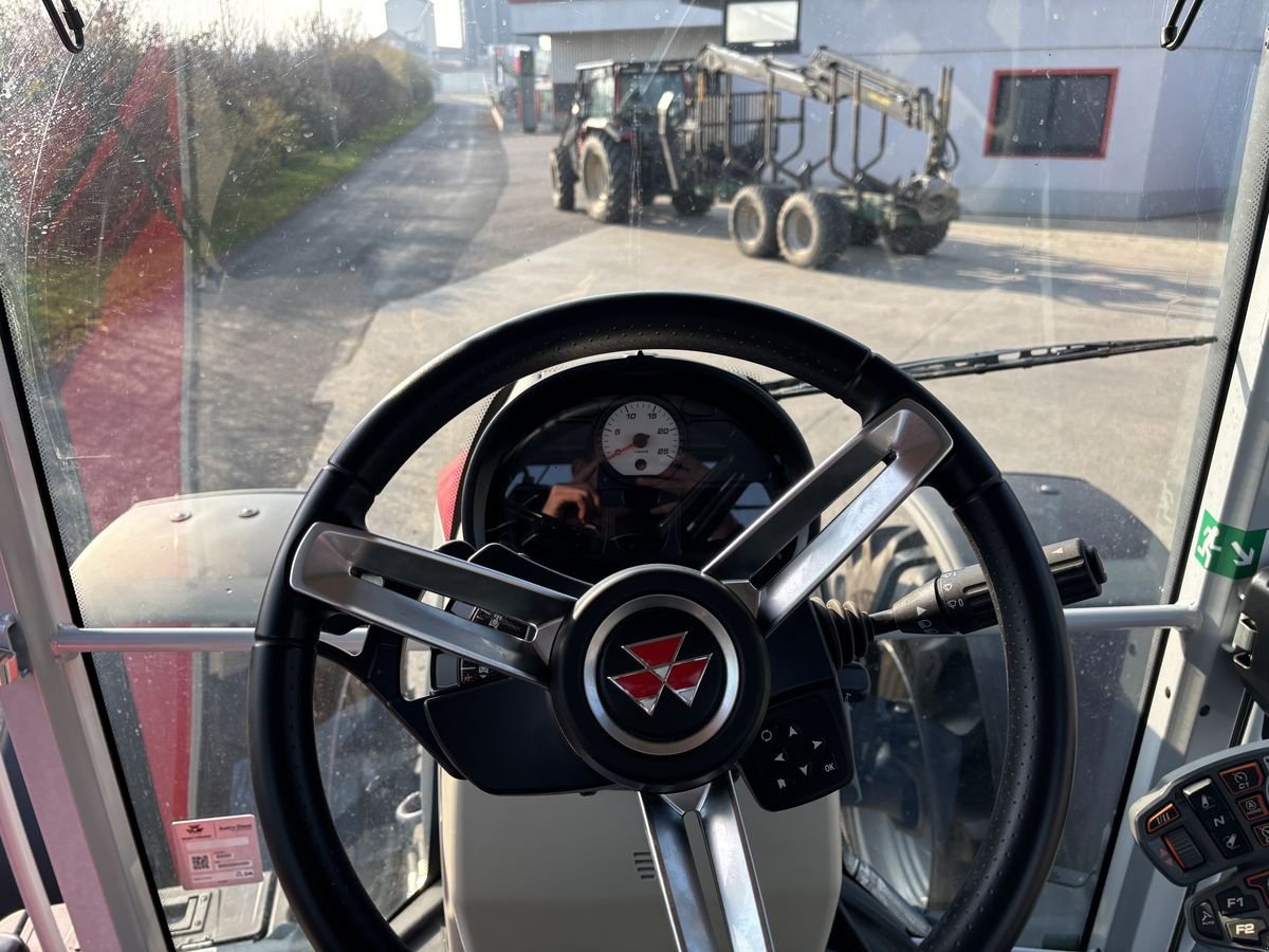 Traktor des Typs Massey Ferguson MF 5S.145 Dyna-6 Exclusive, Vorführmaschine in Starrein (Bild 30)