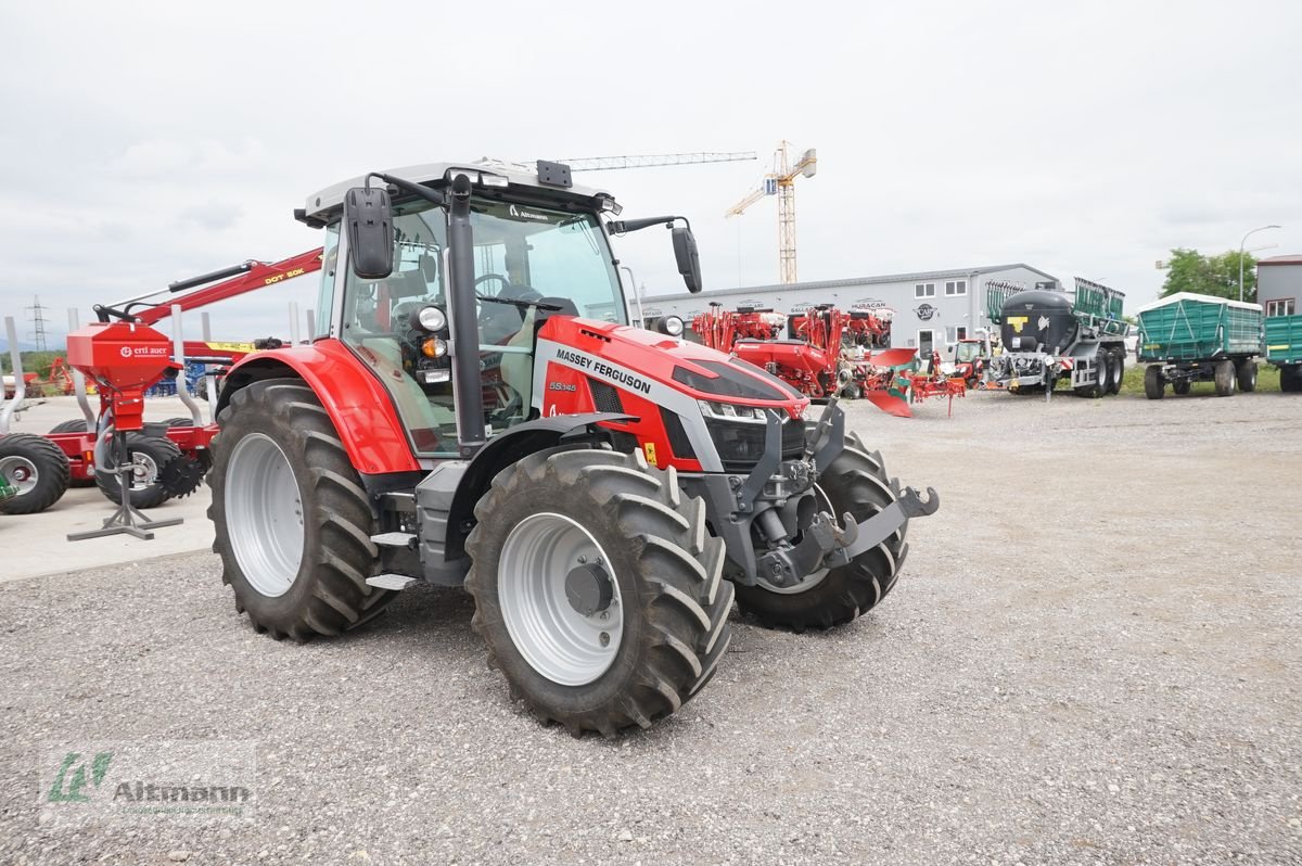 Traktor του τύπου Massey Ferguson MF 5S.145 Dyna-6 Exclusive, Vorführmaschine σε Lanzenkirchen (Φωτογραφία 4)