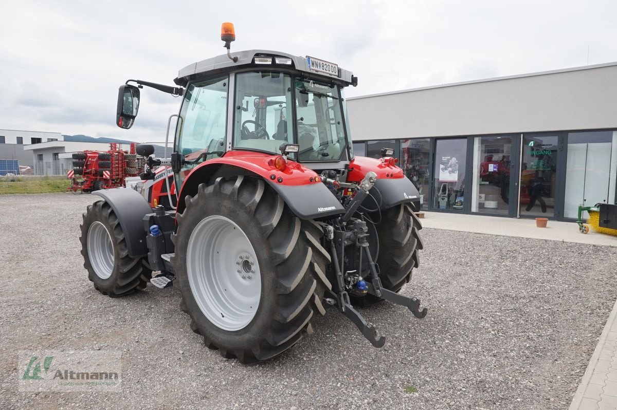 Traktor des Typs Massey Ferguson MF 5S.145 Dyna-6 Exclusive, Vorführmaschine in Lanzenkirchen (Bild 2)