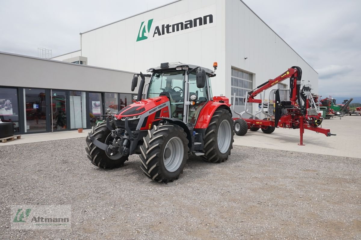 Traktor des Typs Massey Ferguson MF 5S.145 Dyna-6 Exclusive, Vorführmaschine in Lanzenkirchen (Bild 1)