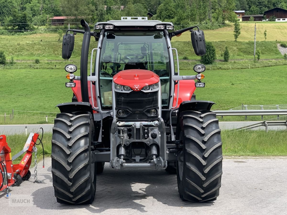 Traktor van het type Massey Ferguson MF 6S.135 Dyna-6 Efficient, Neumaschine in Eben (Foto 2)