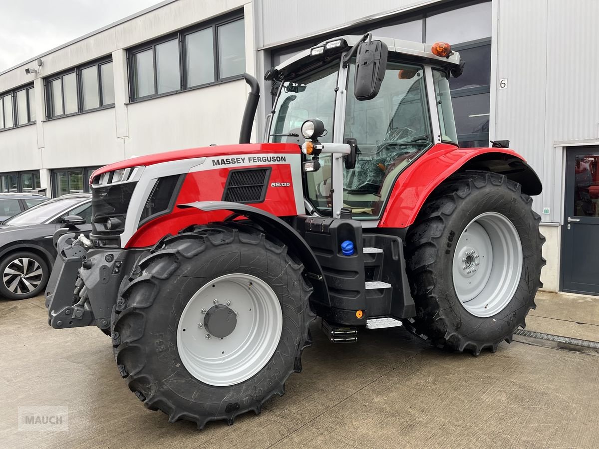 Traktor του τύπου Massey Ferguson MF 6S.135 Dyna-6 Efficient, Neumaschine σε Burgkirchen (Φωτογραφία 2)