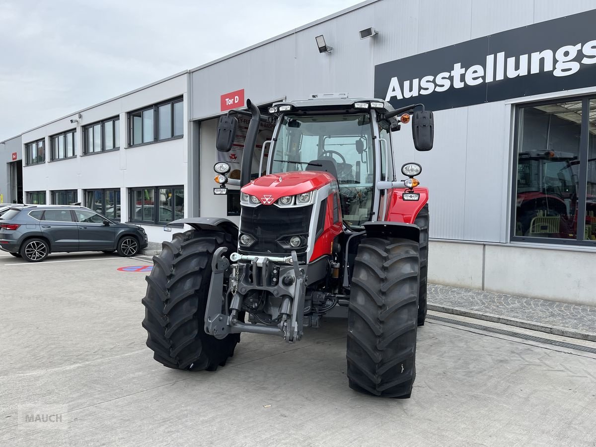 Traktor του τύπου Massey Ferguson MF 6S.135 Dyna-6 Efficient, Neumaschine σε Burgkirchen (Φωτογραφία 3)