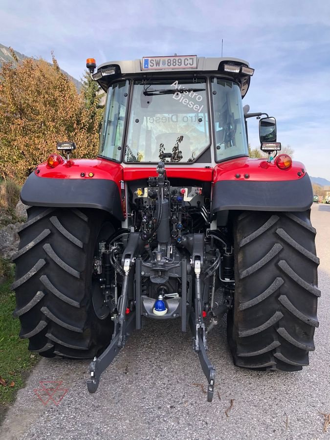 Traktor van het type Massey Ferguson MF 6S.155 Dyna-VT Exclusive, Gebrauchtmaschine in Schwechat (Foto 3)