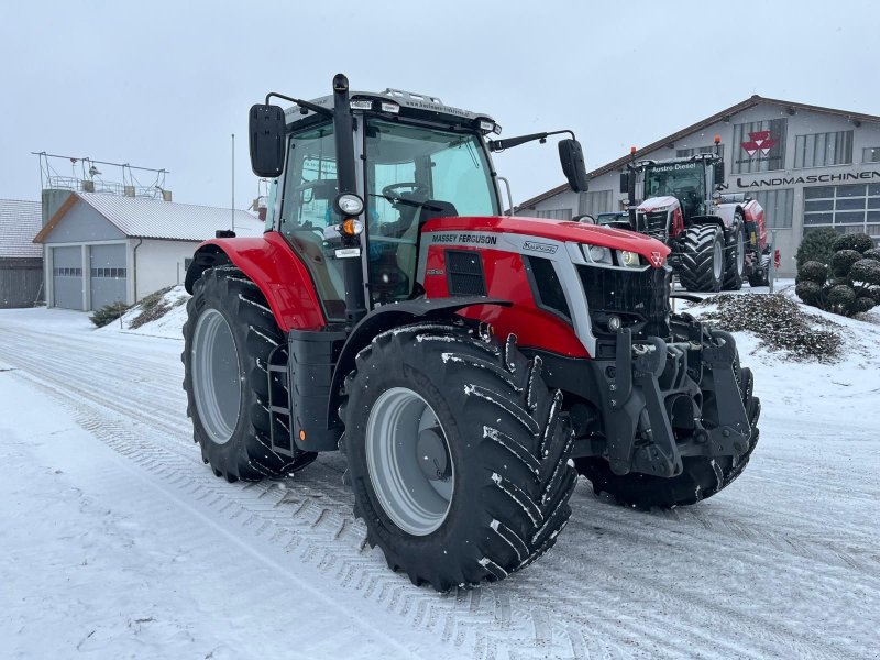 Traktor of the type Massey Ferguson MF 6S.165 Dyna-VT Exclusive, Vorführmaschine in NATTERNBACH (Picture 1)