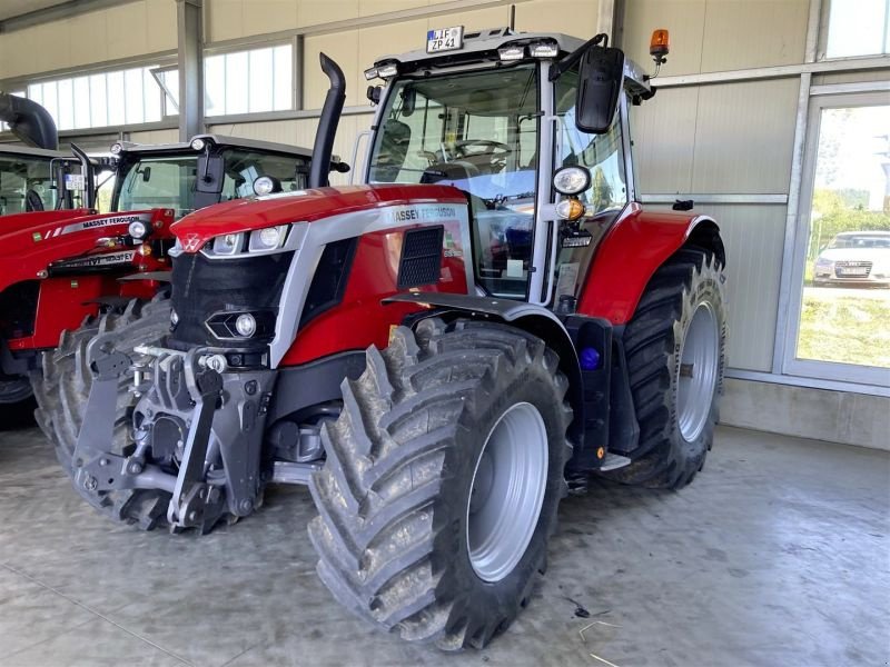 Traktor van het type Massey Ferguson MF 6S.180 DYNA-VT EXCLUSIVE MA, Vorführmaschine in Neumark