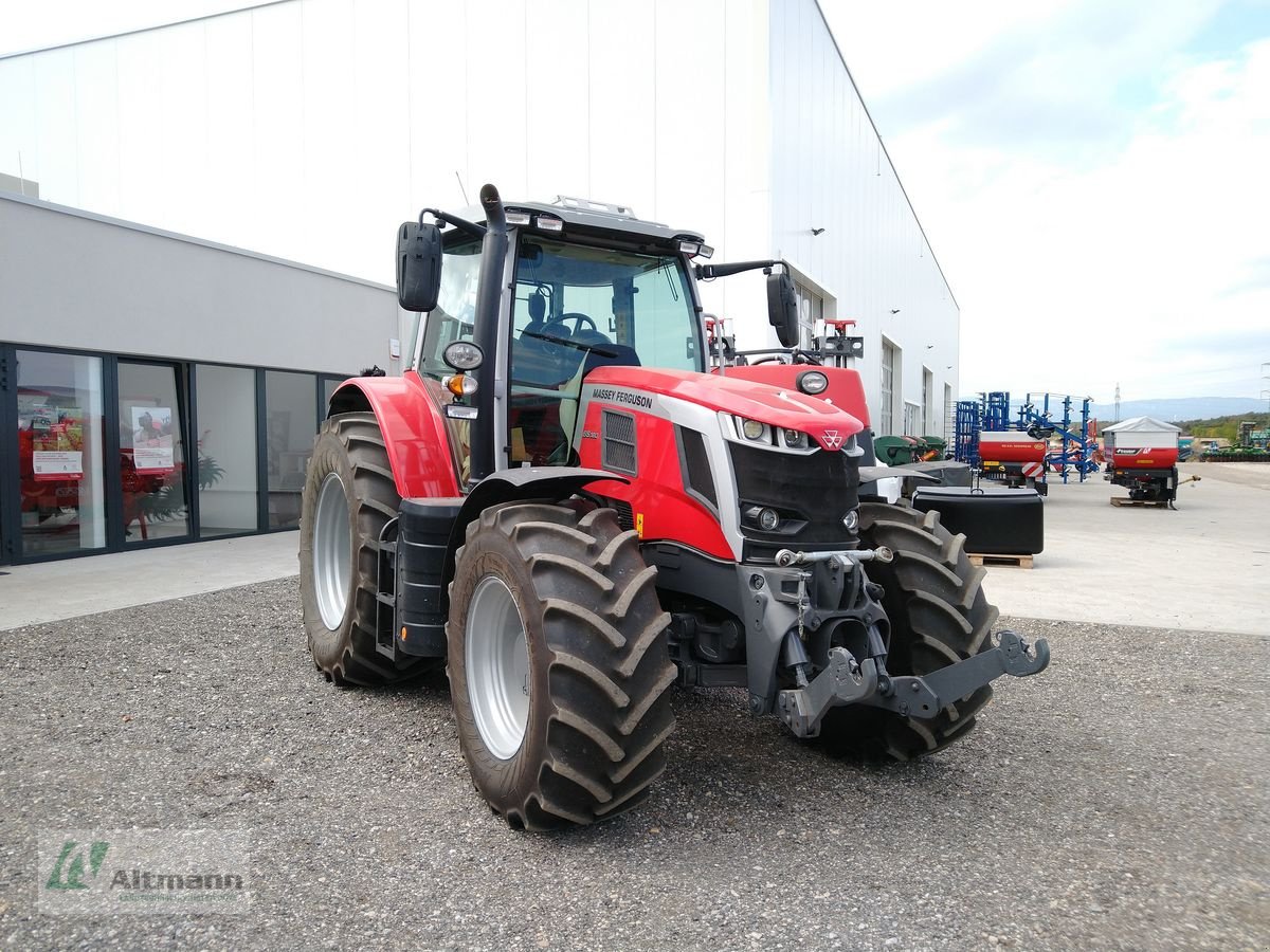 Traktor of the type Massey Ferguson MF 6S.180 Dyna-VT Exclusive, Mietmaschine in Lanzenkirchen (Picture 1)