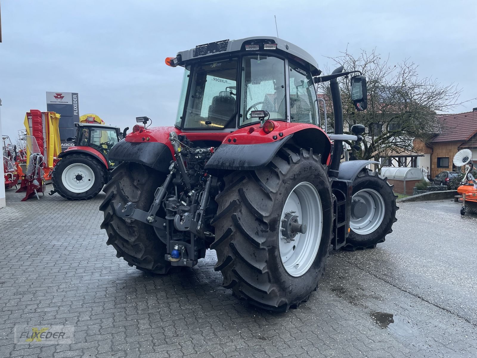 Traktor от тип Massey Ferguson MF 6S.180 Dyna-VT Exclusive, Gebrauchtmaschine в Pattigham (Снимка 10)