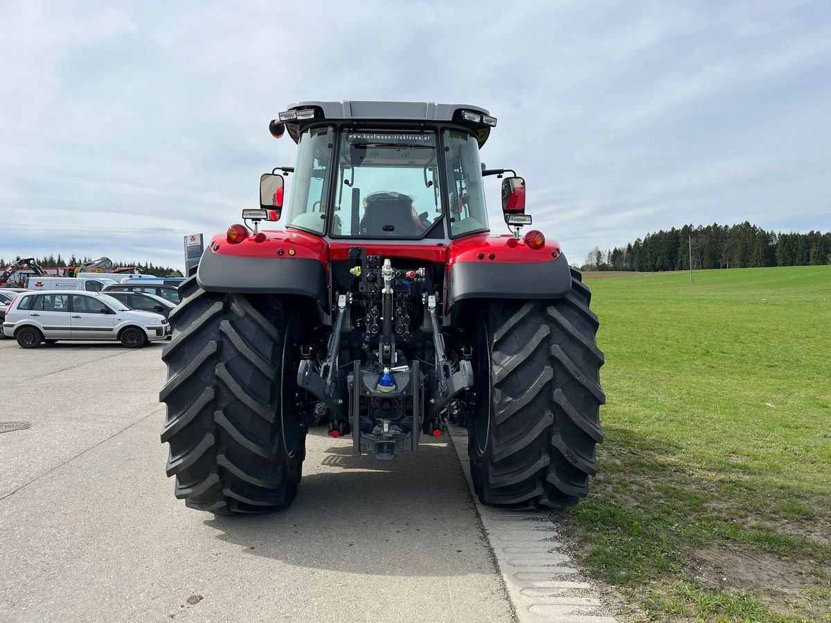 Traktor du type Massey Ferguson MF 7S.180 Dyna-VT Exclusive, Neumaschine en NATTERNBACH (Photo 7)