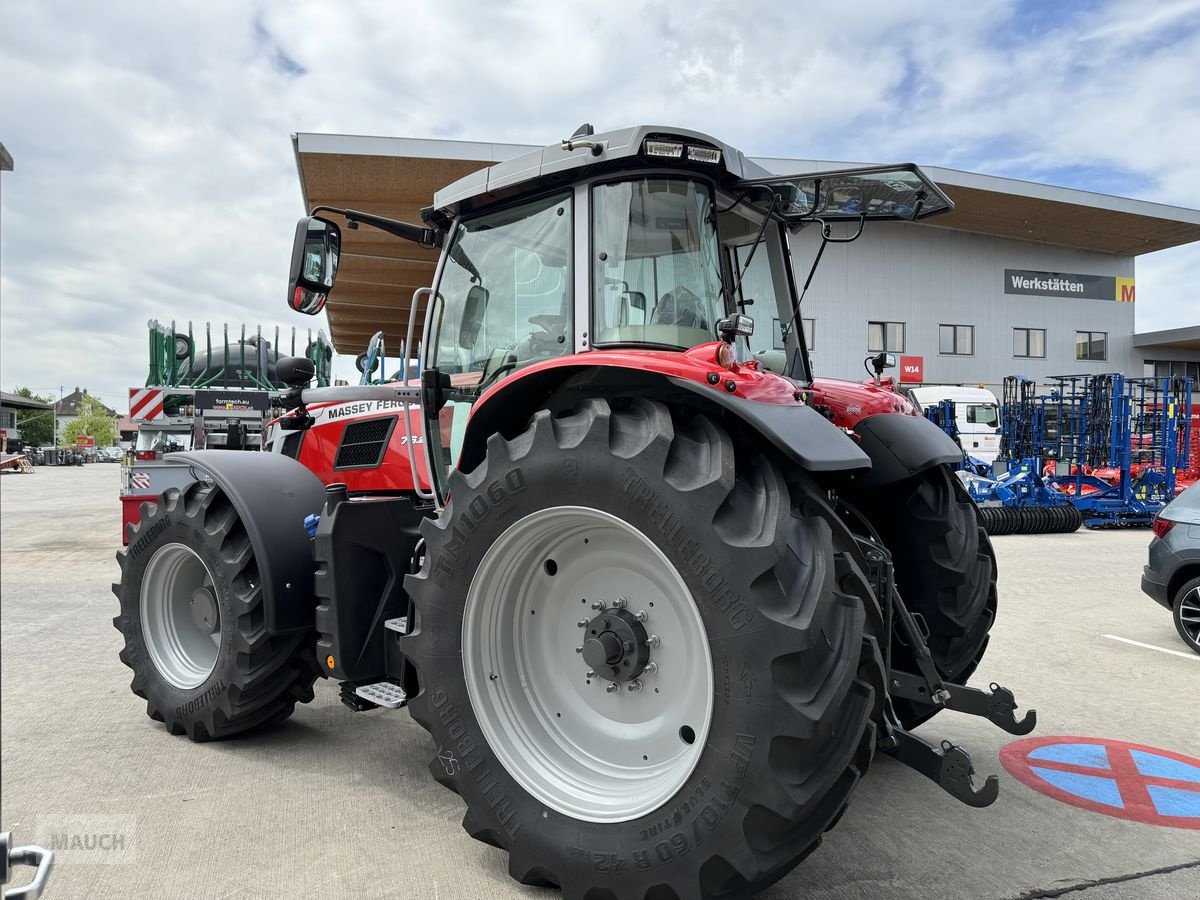 Traktor typu Massey Ferguson MF 7S.210 Dyna-VT Exclusive, Neumaschine w Burgkirchen (Zdjęcie 11)