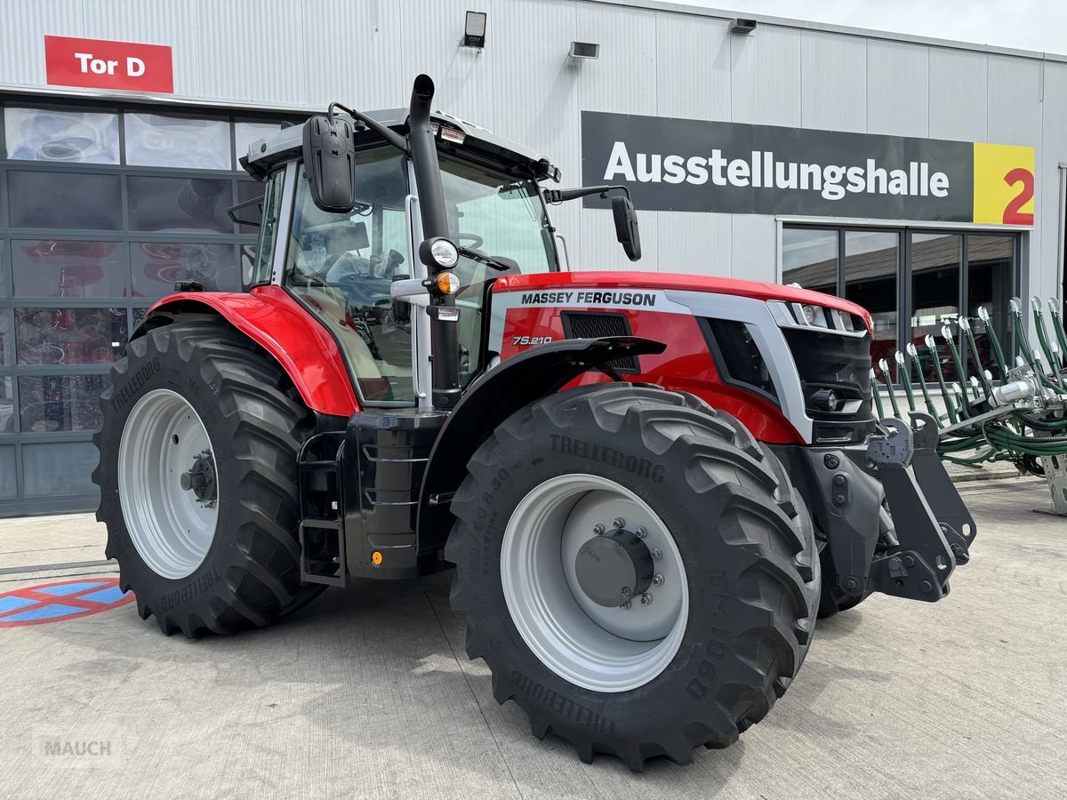 Traktor of the type Massey Ferguson MF 7S.210 Dyna-VT Exclusive, Neumaschine in Burgkirchen (Picture 5)