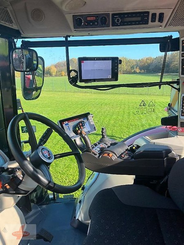 Traktor van het type Massey Ferguson MF 8737 S Dyna-VT EXCLUSIVE, Neumaschine in Oederan (Foto 8)