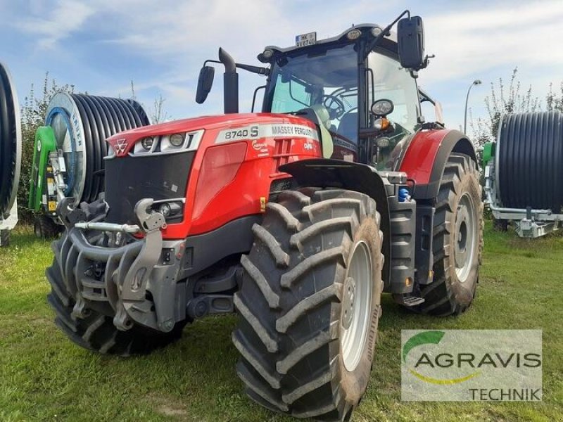 Traktor of the type Massey Ferguson MF 8740 S DYNA VT EXCLUSIVE, Gebrauchtmaschine in Walsrode (Picture 13)