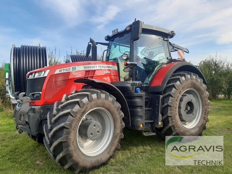 Traktor of the type Massey Ferguson MF 8740 S DYNA VT EXCLUSIVE, Gebrauchtmaschine in Walsrode (Picture 1)