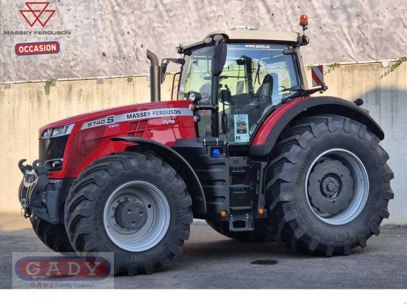 Traktor of the type Massey Ferguson MF 8740 S Exclusive (Stage V), Vorführmaschine in Lebring