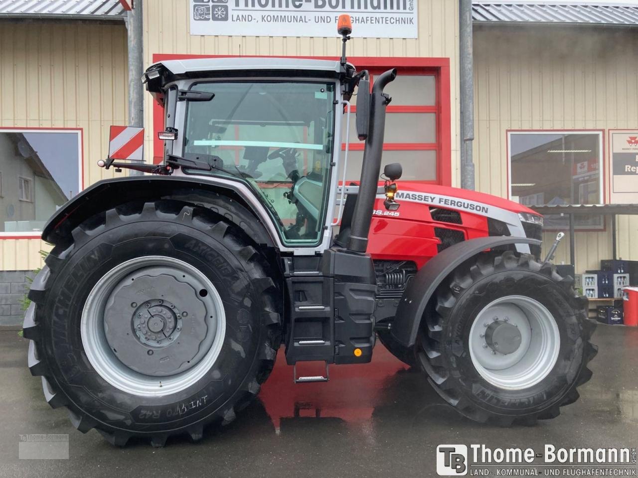 Traktor Türe ait Massey Ferguson MF 8S.245 Dyna-VT, Gebrauchtmaschine içinde Prüm (resim 7)