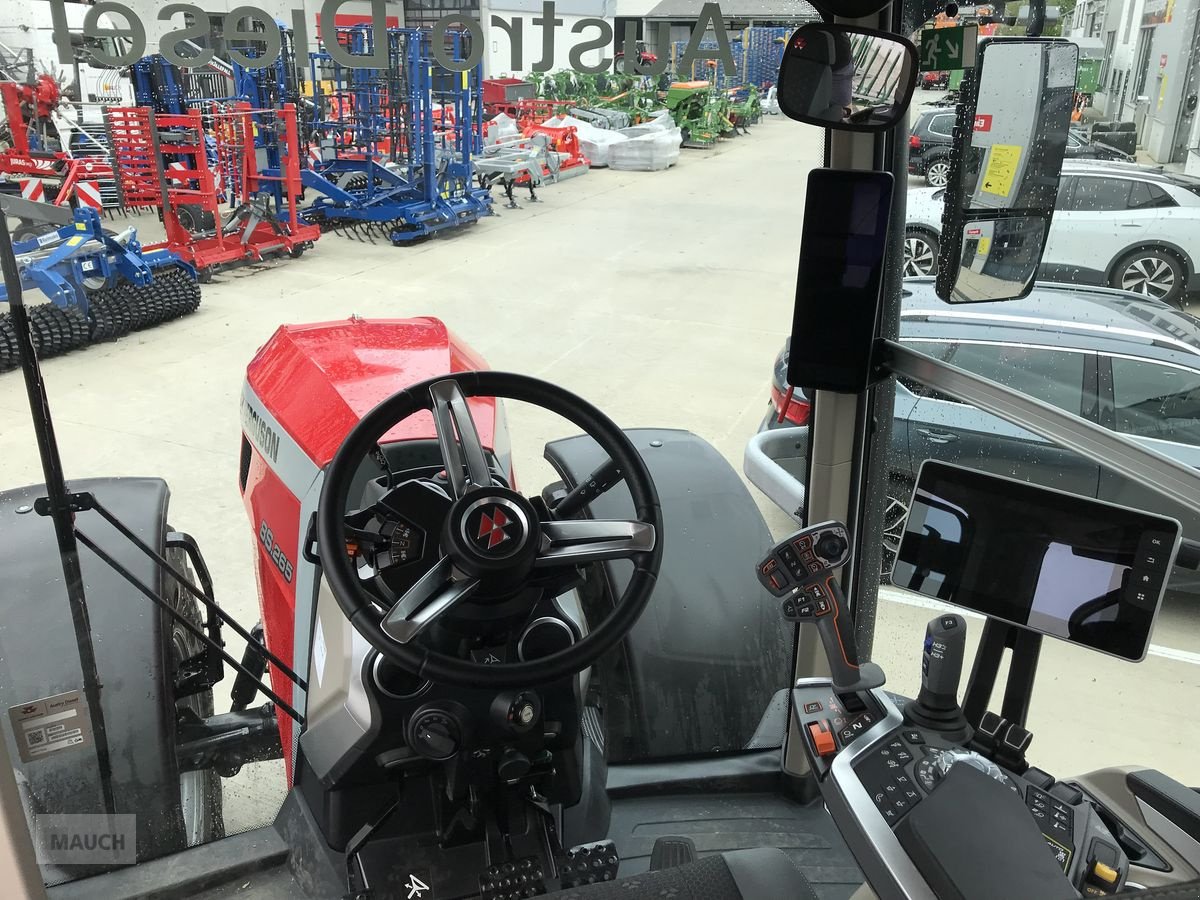 Traktor van het type Massey Ferguson MF 8S.265 Dyna-7, Neumaschine in Burgkirchen (Foto 18)