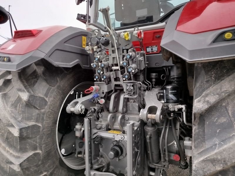 Traktor типа Massey Ferguson MF 8S.305 DYNA-VT EXCLUSIVE MA, Gebrauchtmaschine в Neumarkt, Oberpf (Фотография 3)