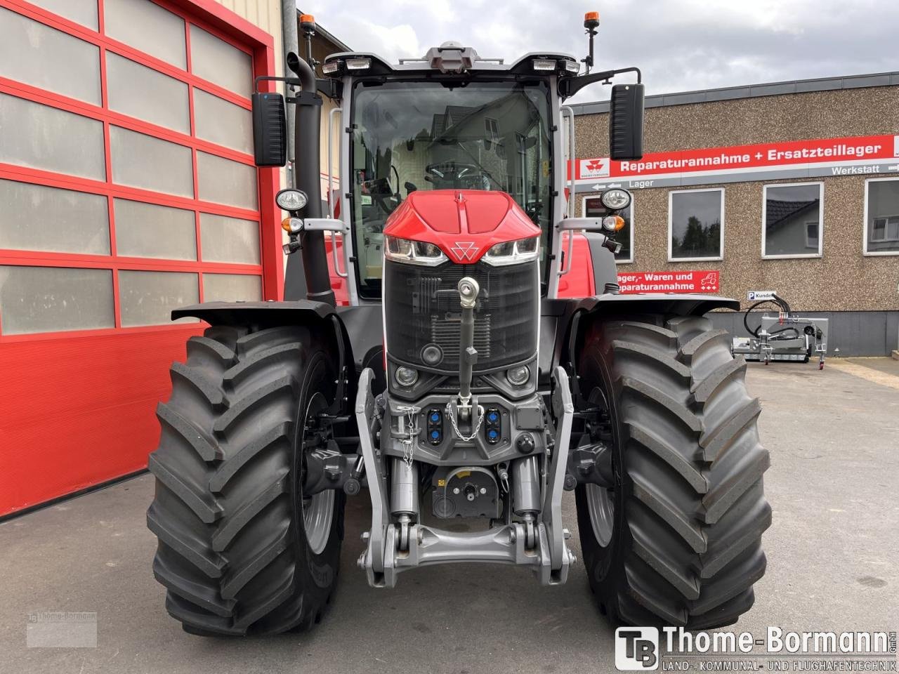 Traktor des Typs Massey Ferguson MF 8S.305 Dyna-VT EXCLUSIVE, Neumaschine in Prüm (Bild 2)