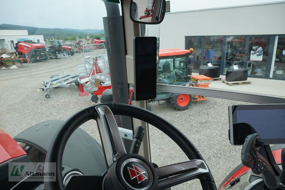 Traktor van het type Massey Ferguson MF 8S.305 Dyna-VT, Gebrauchtmaschine in Lanzenkirchen (Foto 15)