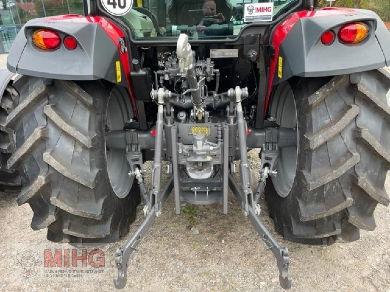 Traktor des Typs Massey Ferguson MF4708ES-402, Gebrauchtmaschine in Dummerstorf OT Petschow (Bild 4)