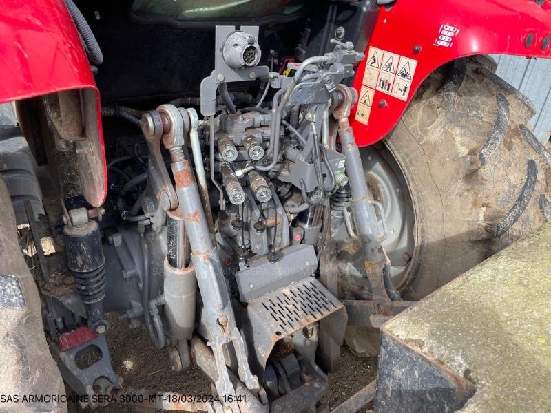 Traktor des Typs Massey Ferguson MF5610, Gebrauchtmaschine in BRIEC (Bild 5)