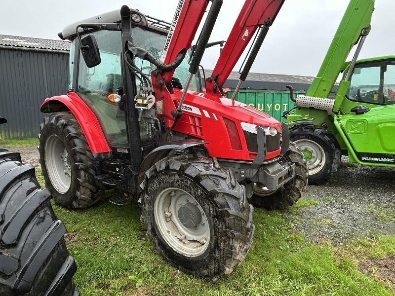 Traktor Türe ait Massey Ferguson MF5610, Gebrauchtmaschine içinde LANDIVISIAU (resim 2)