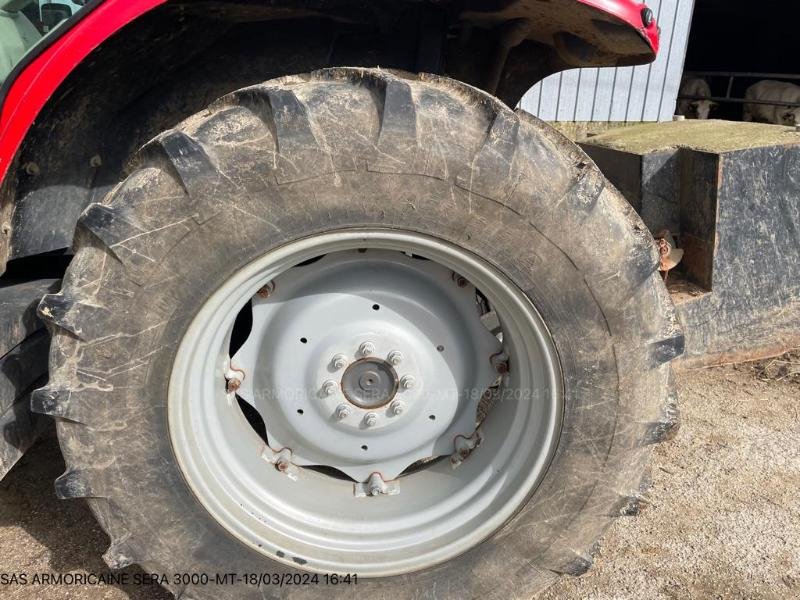 Traktor typu Massey Ferguson MF5610, Gebrauchtmaschine v LANDIVISIAU (Obrázok 7)