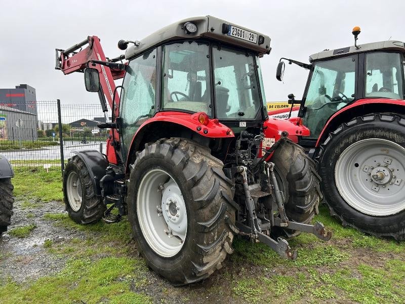 Traktor Türe ait Massey Ferguson MF5610, Gebrauchtmaschine içinde LANDIVISIAU (resim 4)