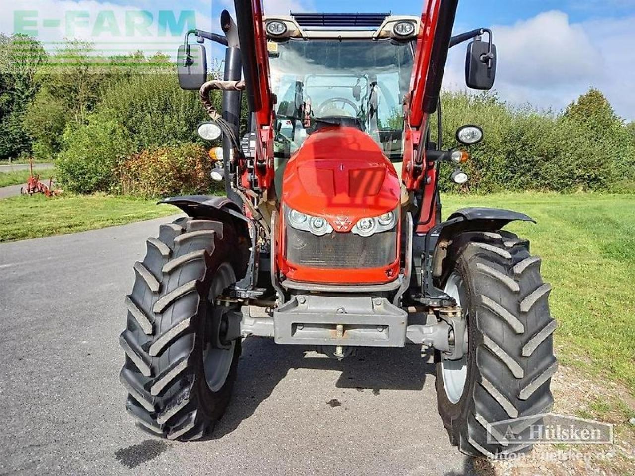 Traktor van het type Massey Ferguson mf5611dyna4, Gebrauchtmaschine in ROSENDAHL (Foto 3)