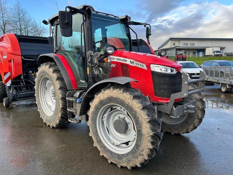 Traktor del tipo Massey Ferguson MF5710M Cab, Gebrauchtmaschine In BRIEC (Immagine 2)