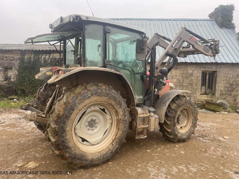 Traktor van het type Massey Ferguson MF5710M Cab, Gebrauchtmaschine in LANDIVISIAU (Foto 3)