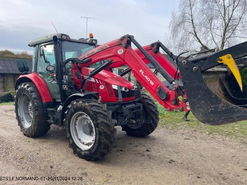 Traktor des Typs Massey Ferguson MF5712 SL, Gebrauchtmaschine in JOSSELIN (Bild 2)