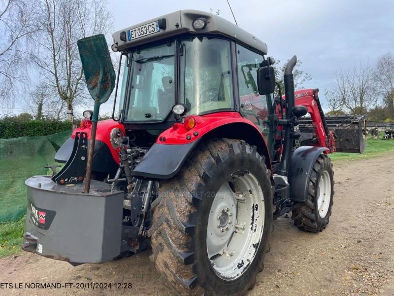 Traktor des Typs Massey Ferguson MF5712 SL, Gebrauchtmaschine in JOSSELIN (Bild 3)