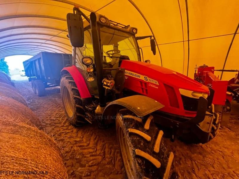 Traktor of the type Massey Ferguson MF5712S, Gebrauchtmaschine in JOSSELIN (Picture 5)