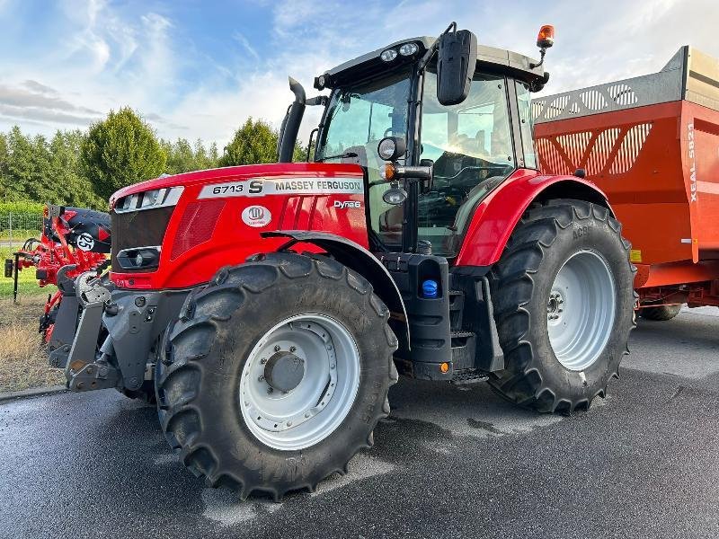 Traktor tipa Massey Ferguson MF6713S NEW T5, Gebrauchtmaschine u JOSSELIN (Slika 1)