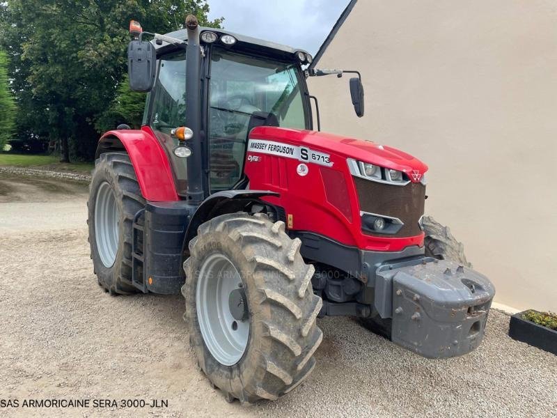 Traktor del tipo Massey Ferguson MF6713S NEW T5, Gebrauchtmaschine en LANDIVISIAU