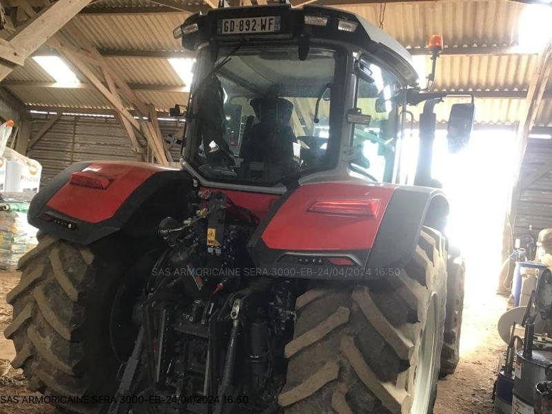 Traktor van het type Massey Ferguson MF8S.205, Gebrauchtmaschine in LANDIVISIAU (Foto 2)