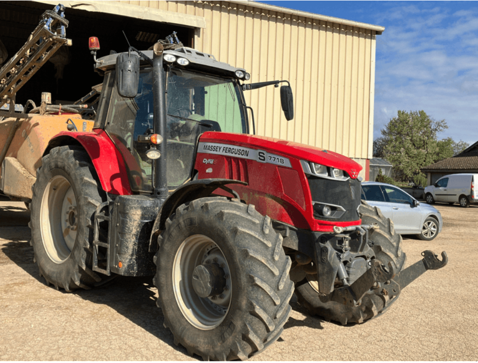 Traktor типа Massey Ferguson TRACTEUR 7718 S EFFICIENT, Gebrauchtmaschine в VAROIS & CHAIGNOT (Фотография 4)