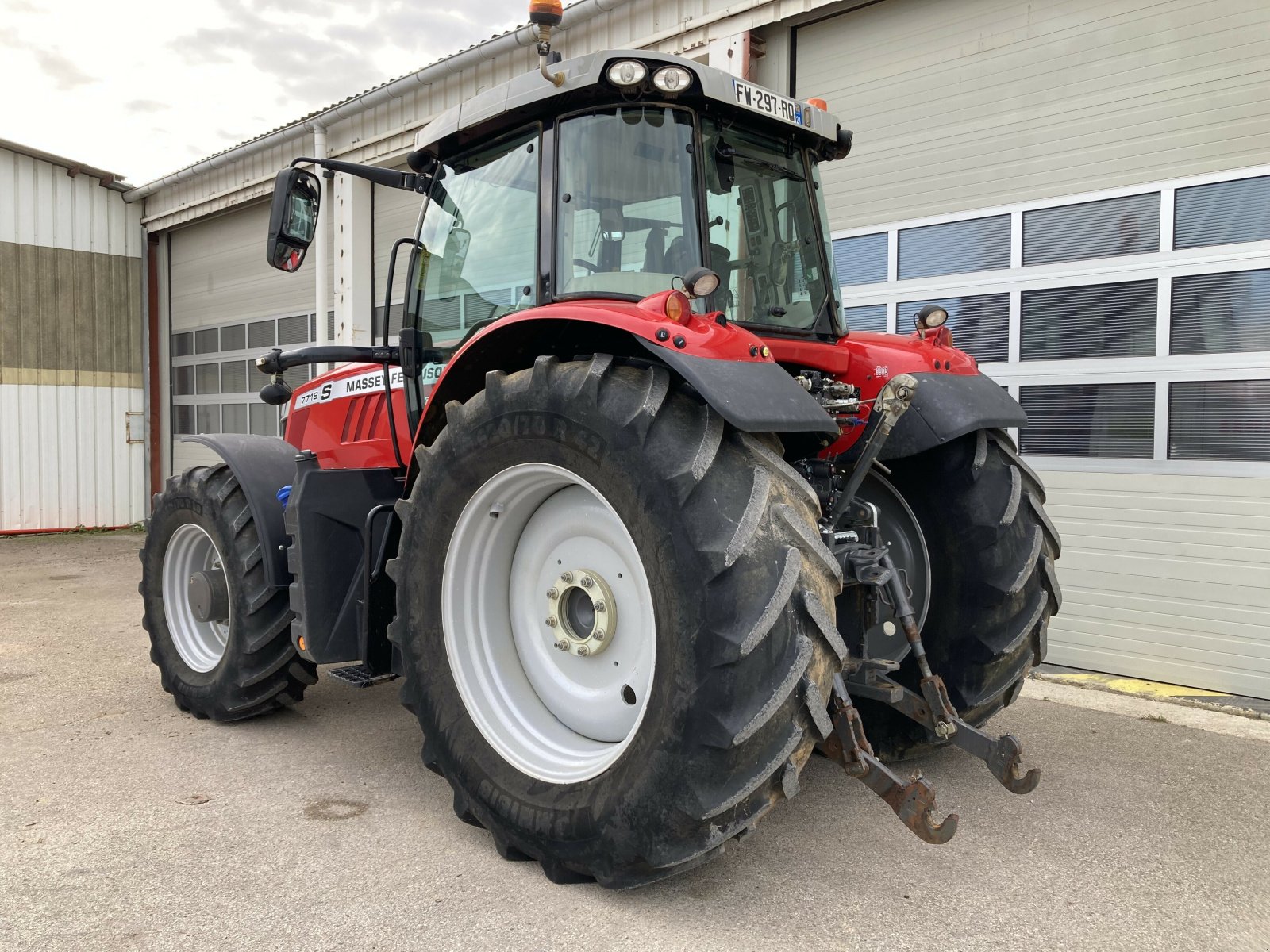 Traktor tipa Massey Ferguson TRACTEUR 7718 S EFFICIENT, Gebrauchtmaschine u VAROIS & CHAIGNOT (Slika 3)