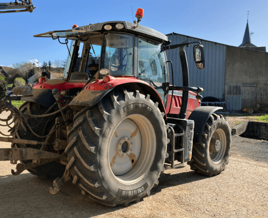 Traktor typu Massey Ferguson TRACTEUR 7718 S EFFICIENT, Gebrauchtmaschine v VAROIS & CHAIGNOT (Obrázek 3)