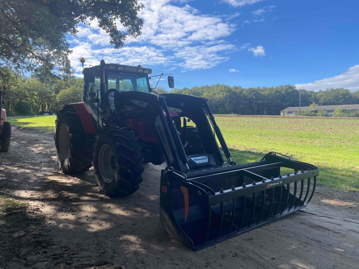 Traktor от тип Massey Ferguson Tracteur agricole 6290 . Massey Ferguson, Gebrauchtmaschine в ROYNAC (Снимка 4)